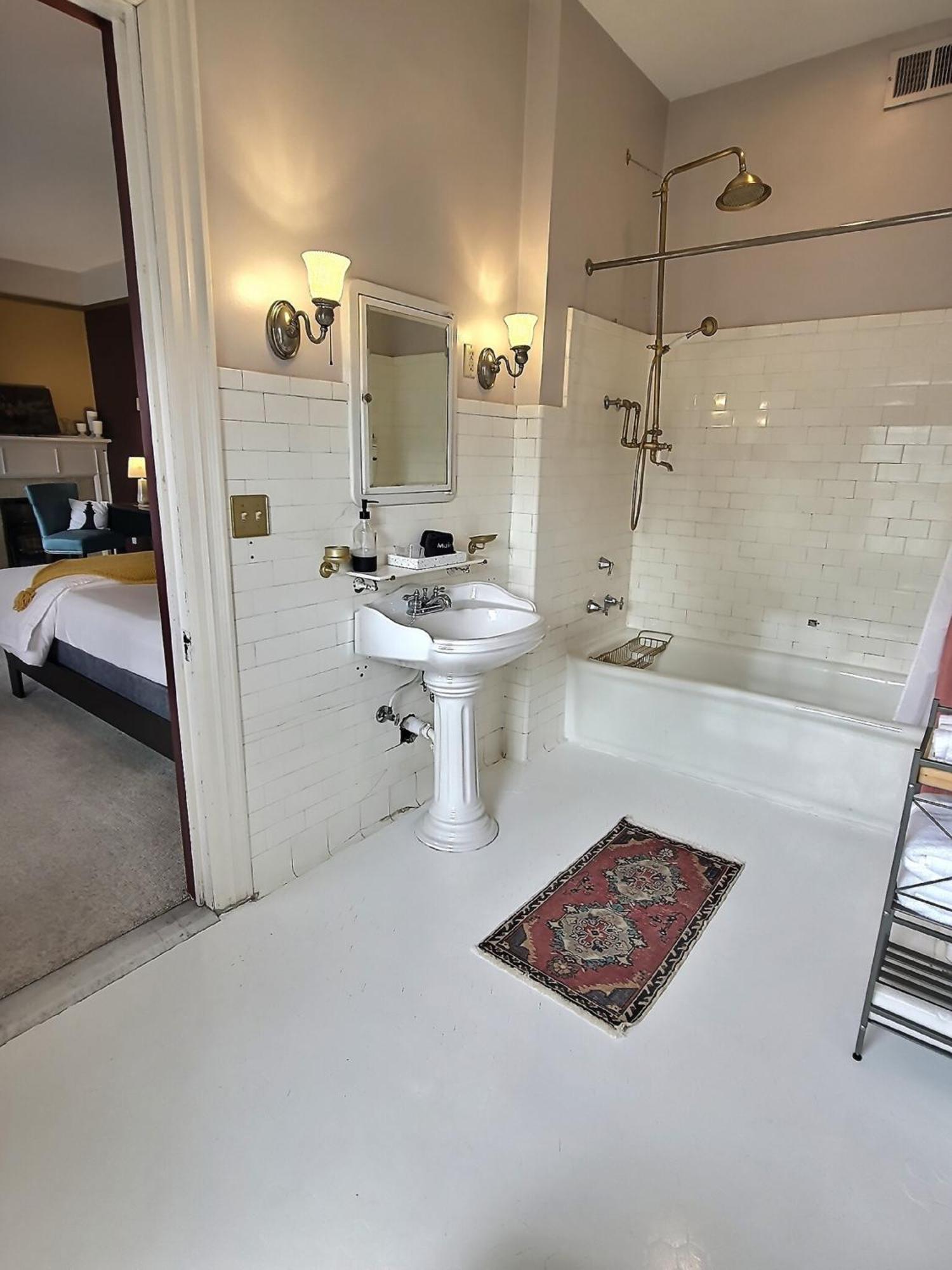 The Kings Throne Inn And Guest House Toledo Buitenkant foto
