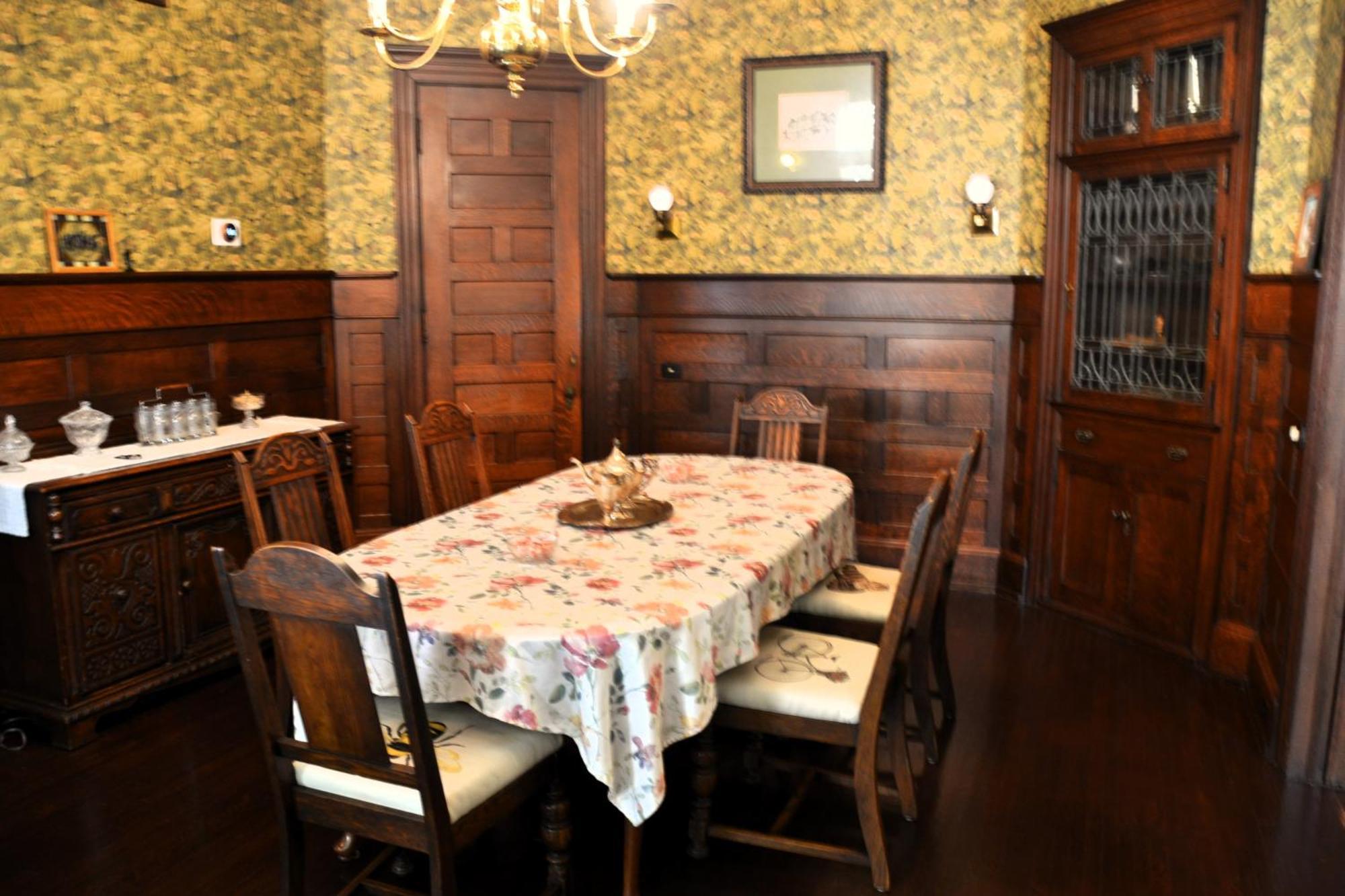 The Kings Throne Inn And Guest House Toledo Buitenkant foto