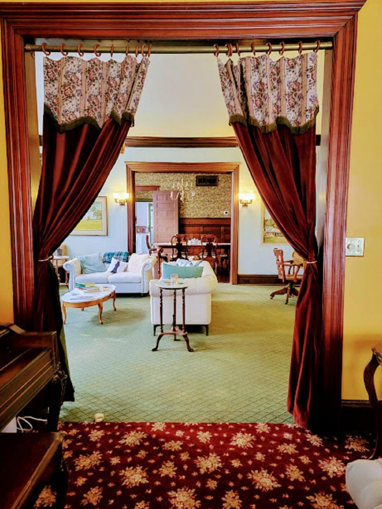 The Kings Throne Inn And Guest House Toledo Buitenkant foto
